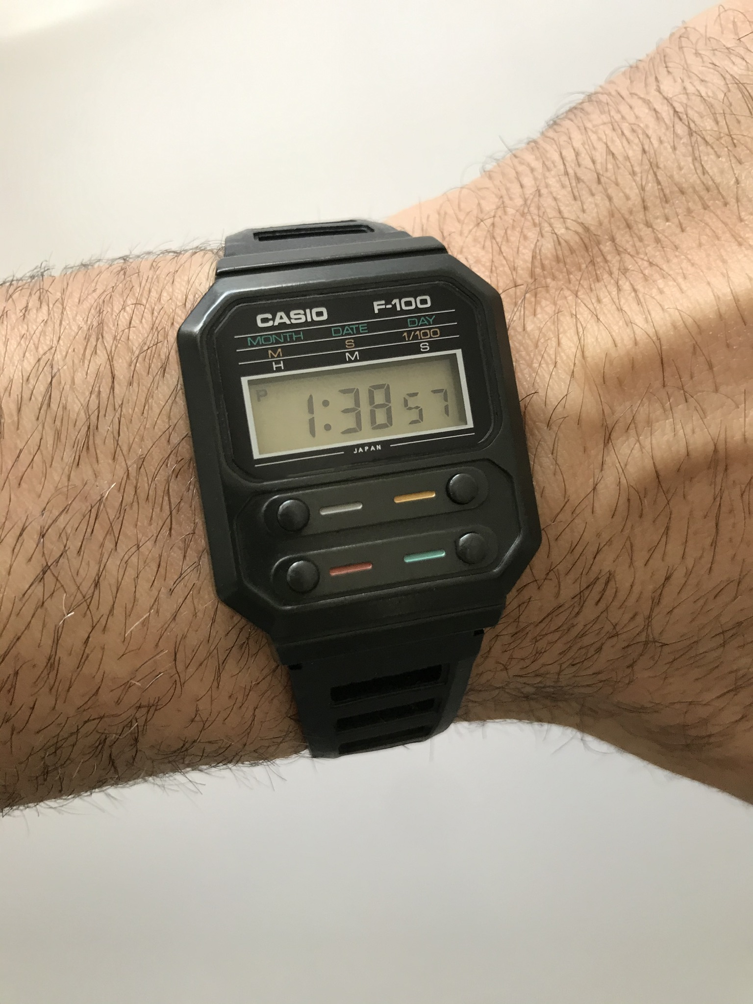 Casio F-100